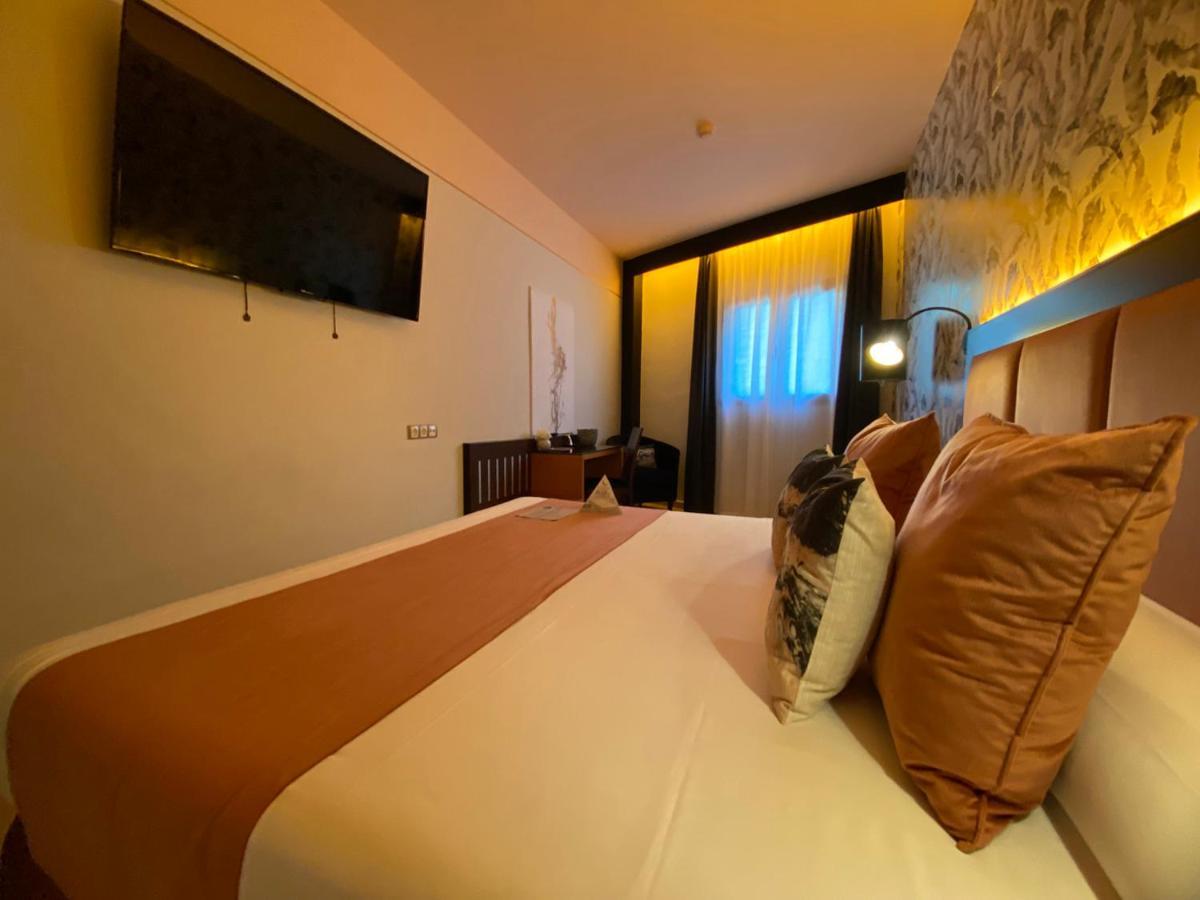 On Aleta Room Designed For Adults Альмуньекар Экстерьер фото